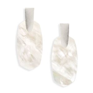 Kendra Scott Aragon Silver Drop Earrings In Ivory Pearl